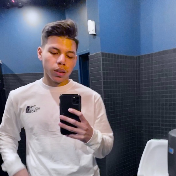 Meet your Posher, Breion - Picture 1 of 1